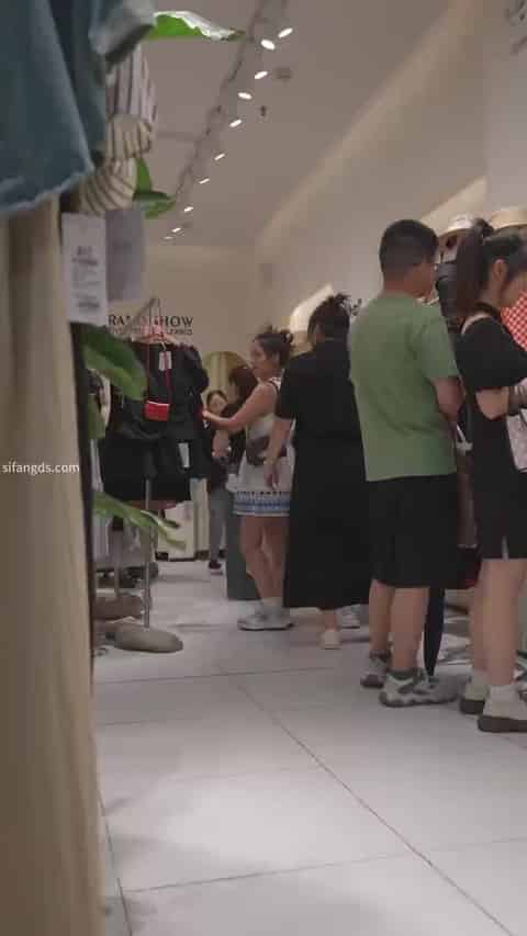 fbc722bf-ec6e-4357-9f5a-f1eddccac9c5.mp4