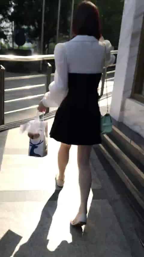 727bedb8-507d-49af-b5c9-2869762faa35.mp4