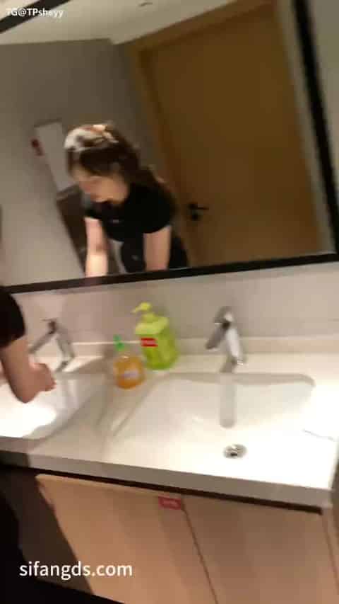 5ca80577-16de-4314-b769-e1f1861c9710.mp4