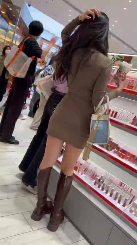 b064d2ff-7dc3-4423-9d31-6f42c4f6958e.mp4