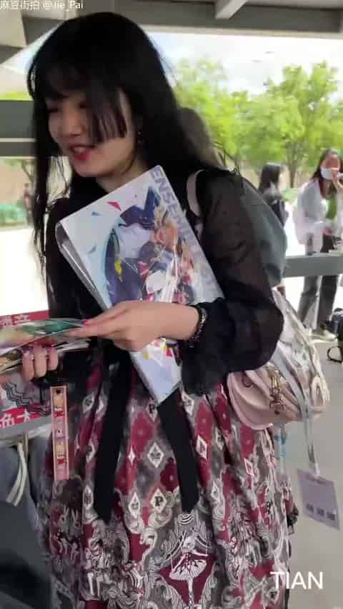 f6a9d6e8-8dca-4bd3-aa4d-d6d65f0940b2.mp4