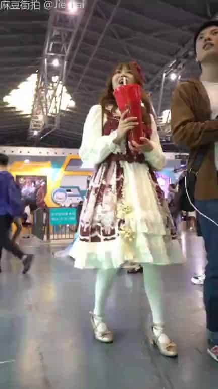 ec856f92-ea57-40f7-a850-48db9cfb1f67.mp4