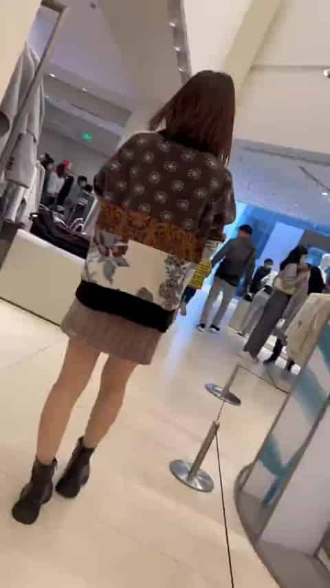 7d57d447-bbb8-42b0-92f4-716e582936c0.mp4