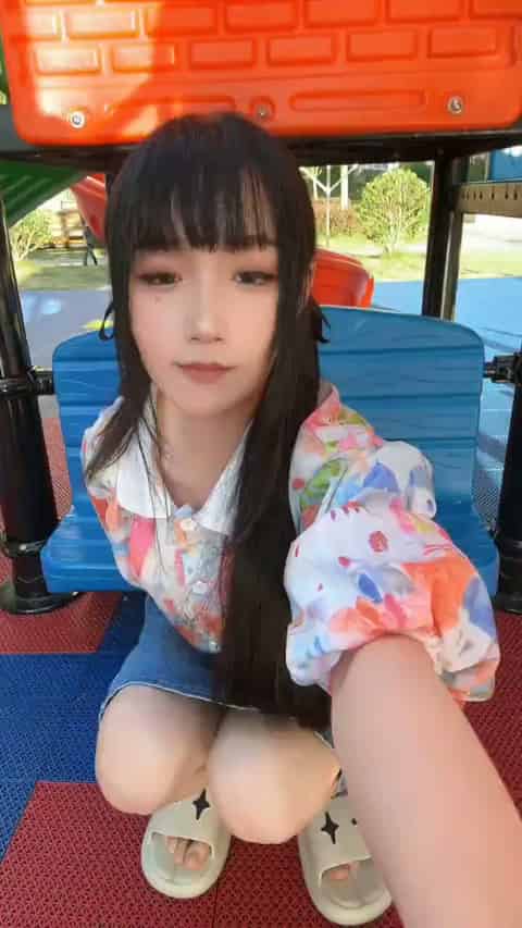 1c6e36f9-5581-4859-a6b0-1a8d06dd32ec.mp4