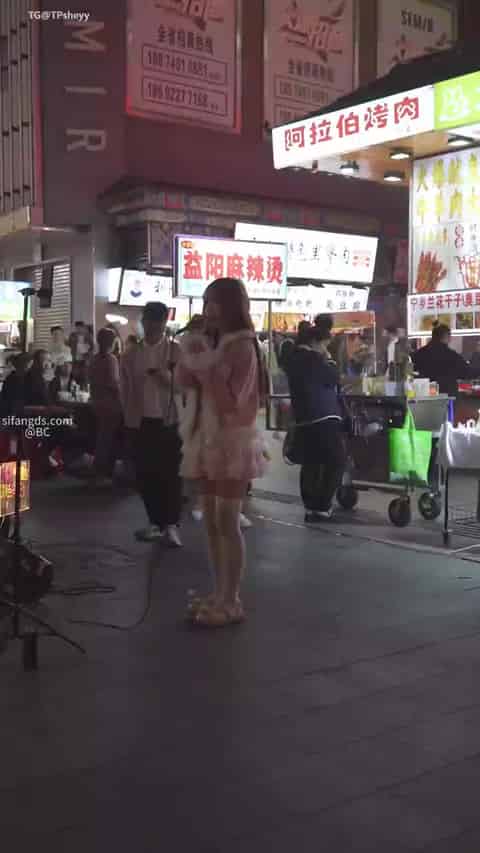 cf85a592-e5e1-4e2b-a6b9-54ca5eff3ee0.mp4