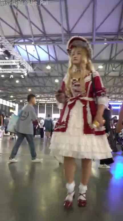 15fdfb7d-17f1-4c01-b90a-290ca5659052.mp4