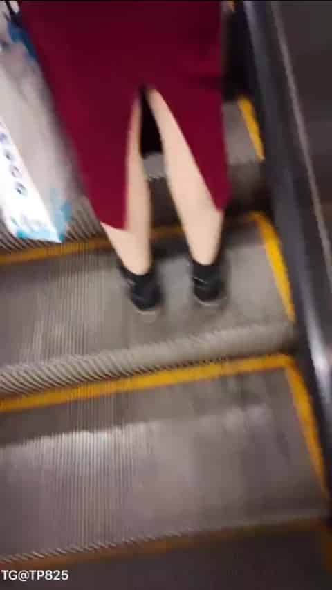 8b915be5-1347-4692-bc0f-0d0a7eba59f1.mp4