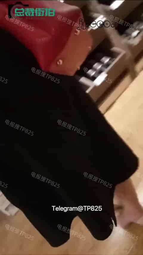 30ed03c6-e328-48c4-851c-50199421ecf3.mp4