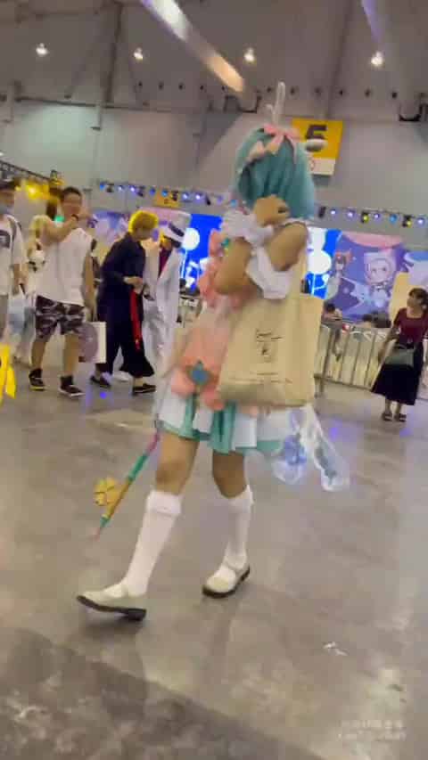 de268c70-b0bf-46b9-bb82-4f57511a8b6e.mp4