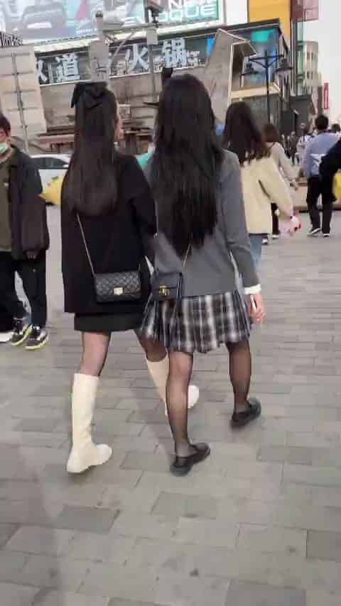 8209bc8d-c6a5-45fa-a474-431de85745fb.mp4