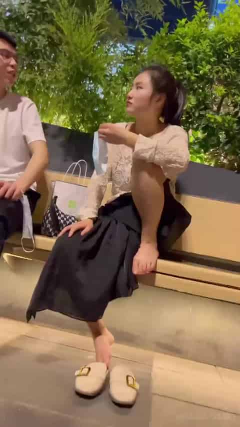 b9eb5330-823e-4031-af4f-86e95b538a6c.mp4