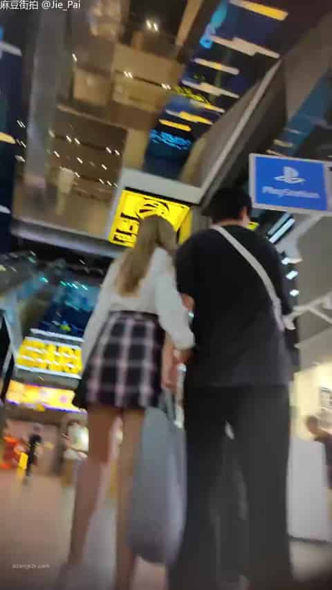 6c9d016f-8da3-4442-9a41-9701b17b95dd.mp4