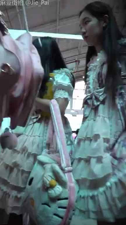 0a35104b-ccb6-43c9-87eb-cc2c8511fa17.mp4