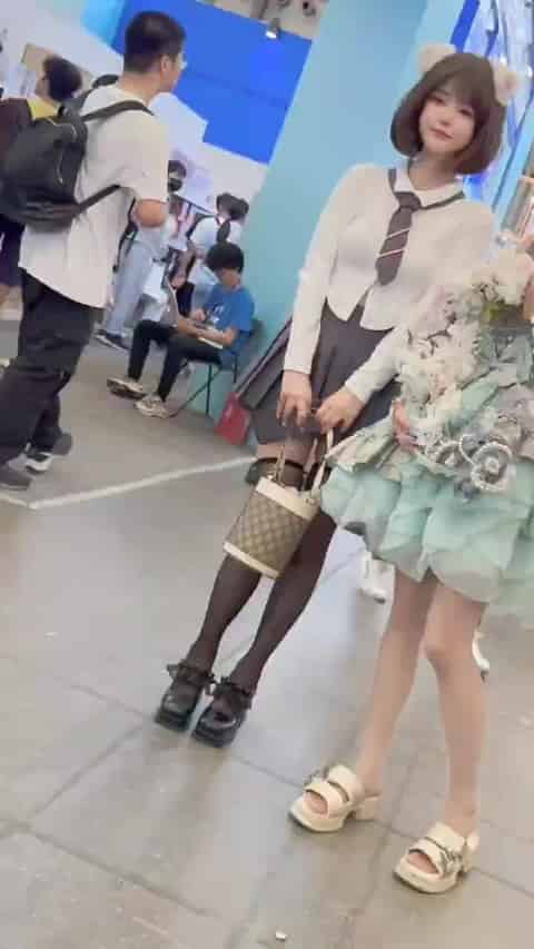 5a49ce1e-d5c4-457d-9fe8-fcf720c64c51.mp4