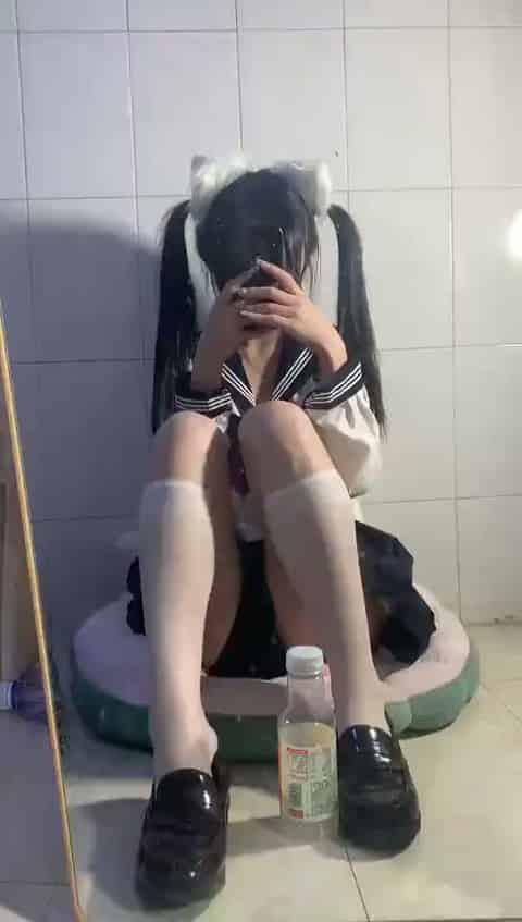 4aafbe4d-d352-4a0c-b945-77c59b694df2.mp4