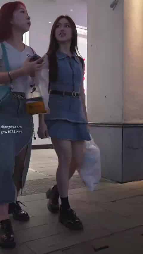 99403972-d5fa-4918-a522-8579a5517438.mp4