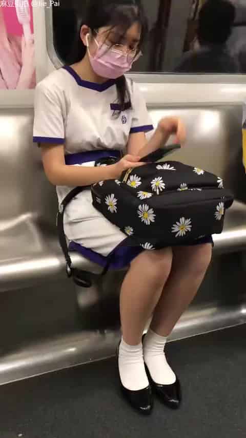 5f13a166-d4be-4a8d-a2ec-167e3b089685.mp4