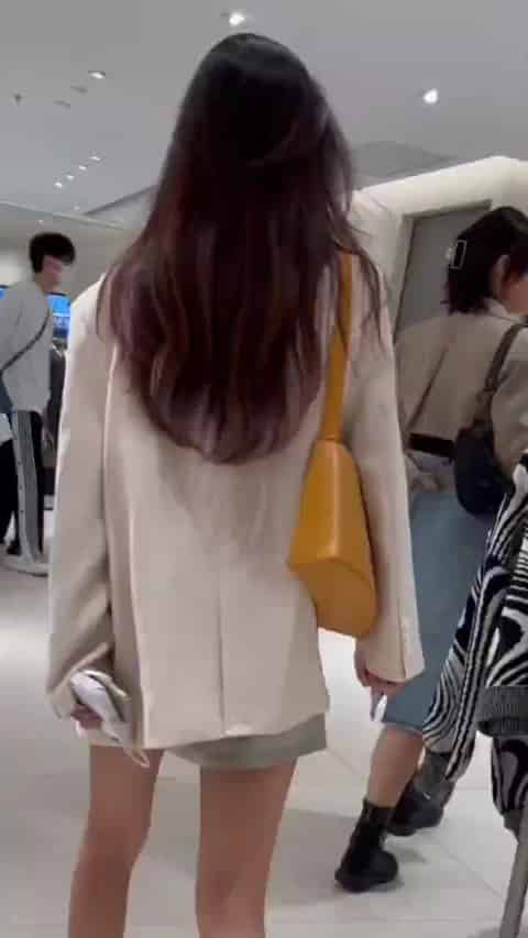 3ebcea33-bac2-4526-bbaf-a112e5aa6ce5.mp4