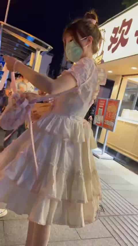 dea38f09-45d9-4b16-aaa1-f9ea379cf782.mp4