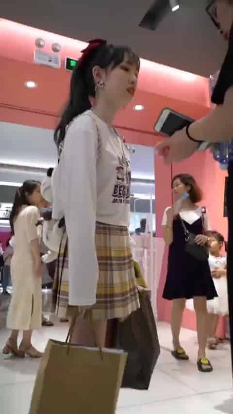 82637c3a-406e-4715-9d73-7233636ea751.mp4