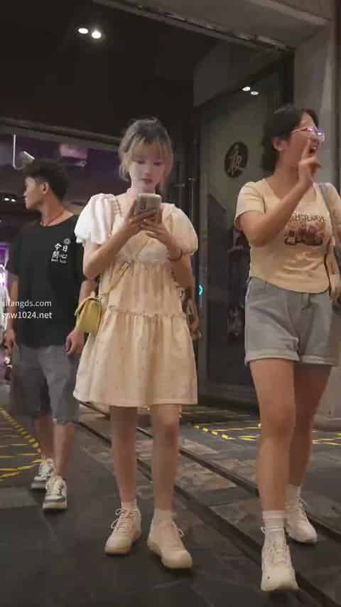 88ffa142-e13d-40c0-b313-13b66f4899ff.mp4