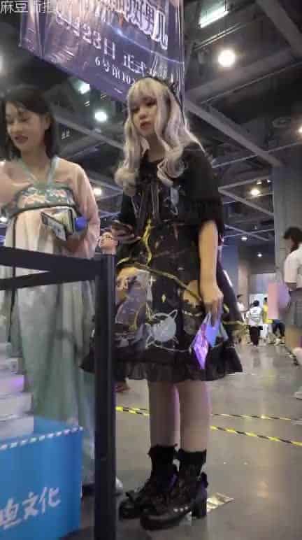 4e6787ac-7d86-465a-b7ff-f22fdc890359.mp4