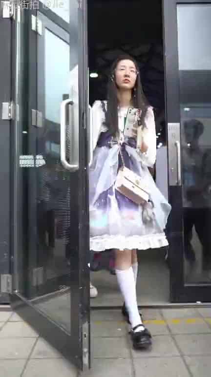 7699516b-37cb-4fbd-b00f-c0ba5808fc86.mp4