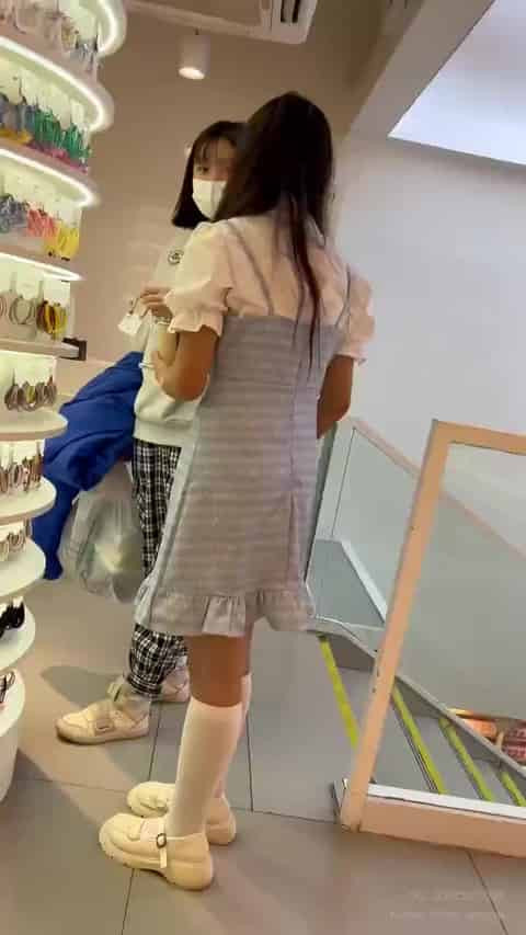 eeb4875e-7ad7-4151-937f-66cf6a87a2a1.mp4