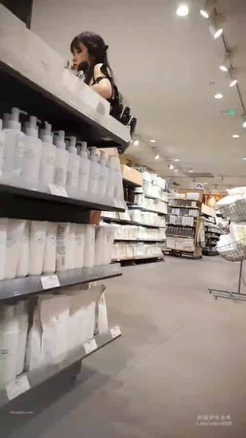 236010b0-1591-45e4-929d-a326afcd5222.mp4