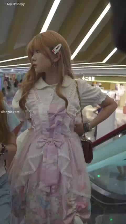 b19d67d0-cf79-4d13-820e-0eedbaa44360.mp4