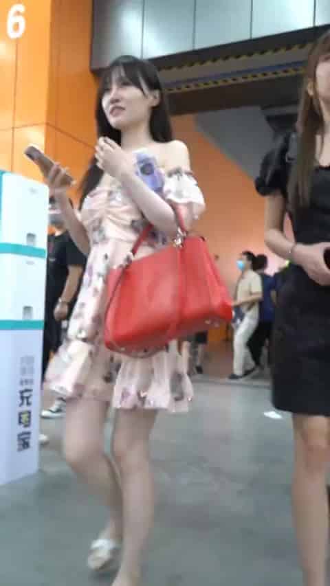 6ba4f57a-27b1-4662-8c10-7dfc92885a6a.mp4