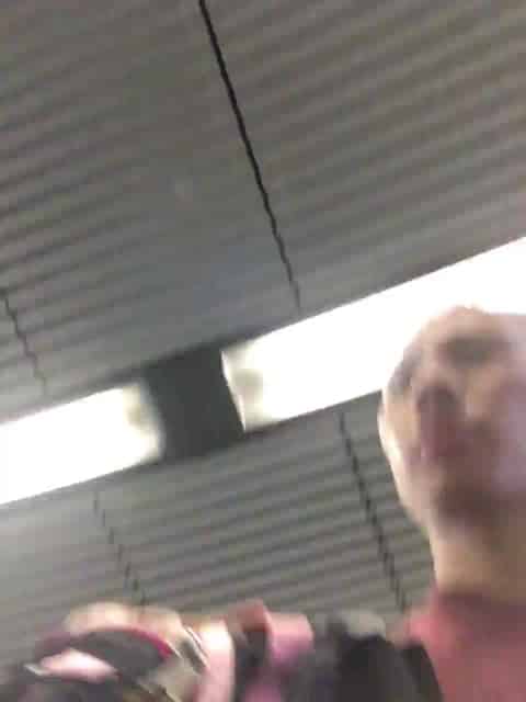 712143a6-0925-4de8-a54b-a53d2ff71cf5.mp4