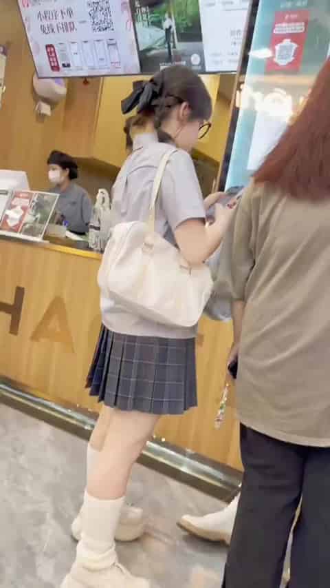 dfa72eaf-5992-44e8-86fb-7032ddb3dbf4.mp4