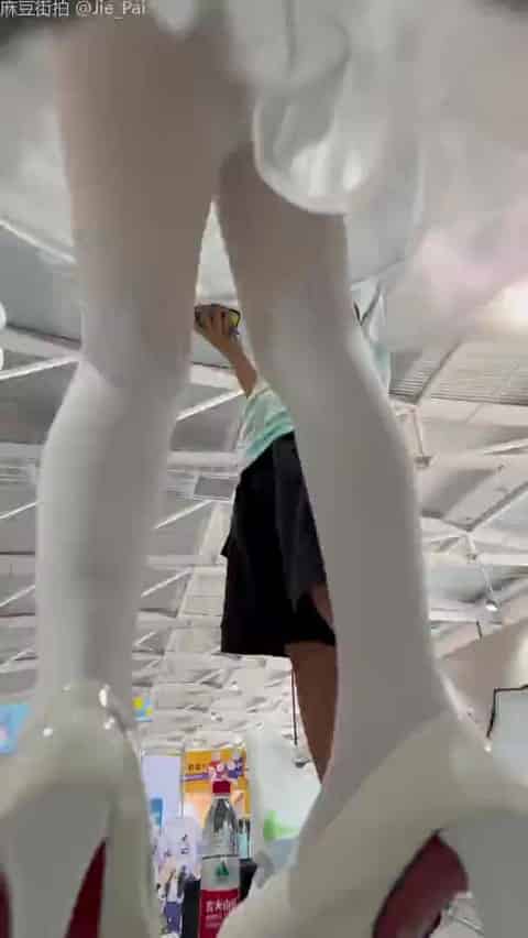 d33c73d8-9df6-47ef-b521-93039aeb73aa.mp4