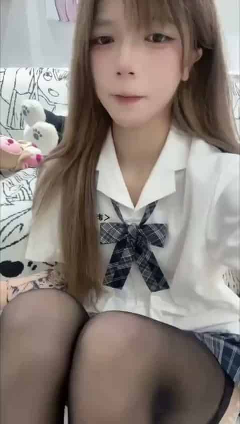 87b43419-9b31-4041-a1f3-21dd53235e40.mp4