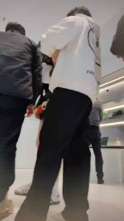 ab31efbd-3d05-446b-b248-3651fbba1ba6.mp4