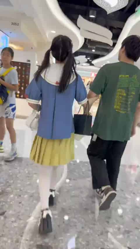 b54e8702-8e93-4447-9375-e358b4369bfb.mp4