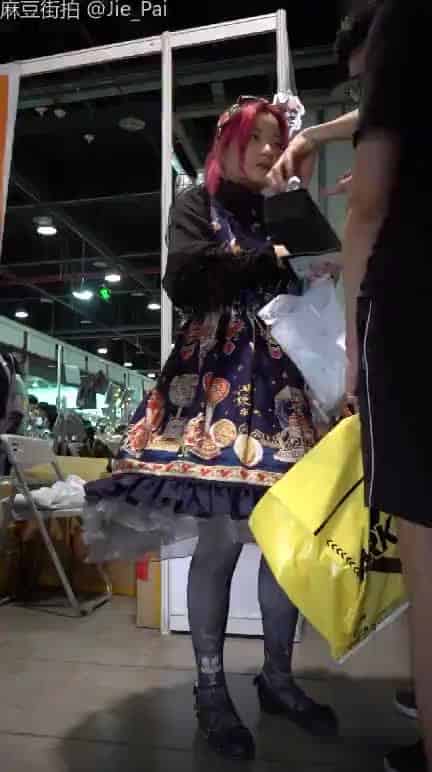 1ce6249b-13f2-49ee-abf5-41b928f9ea64.mp4