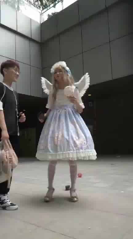 41d77e56-9f5f-479b-9e1f-0b7250e23022.mp4