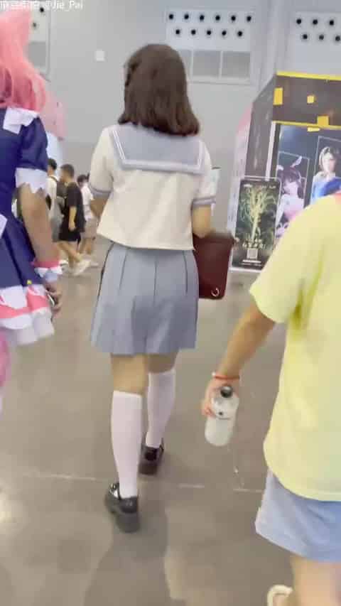 5648cd52-c390-4024-be38-87e0fe62405f.mp4