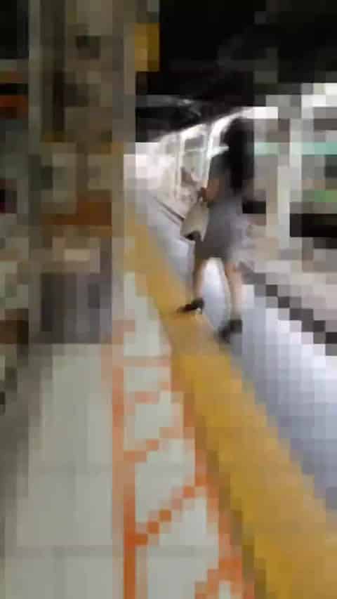 68405ff0-c174-4e10-8e99-cee86bb5ef37.mp4