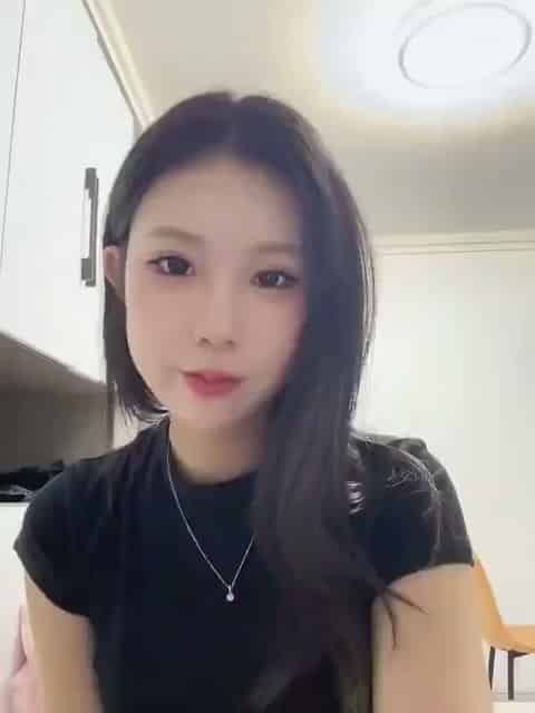 f67023c9-3cac-4330-b4a9-c704f8286b70.mp4