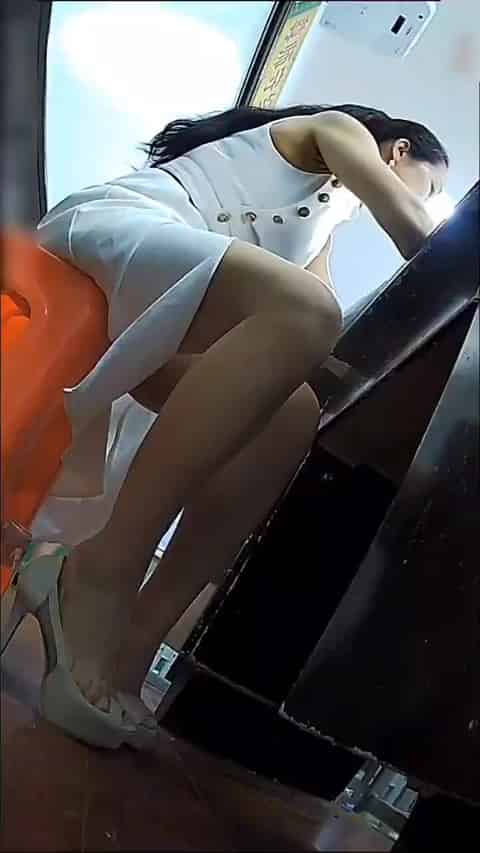 adce3338-9088-4833-a731-e14c7663d77a.mp4