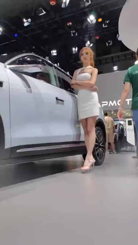 b44b3ed7-2ae3-4148-b0d1-652551529f24.mp4