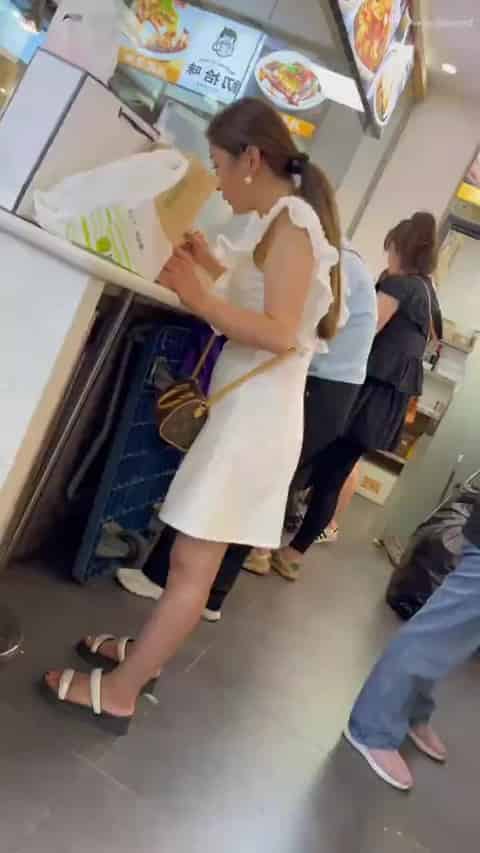 f2903b60-4c98-4e8f-8222-a40ec78cdd30.mp4