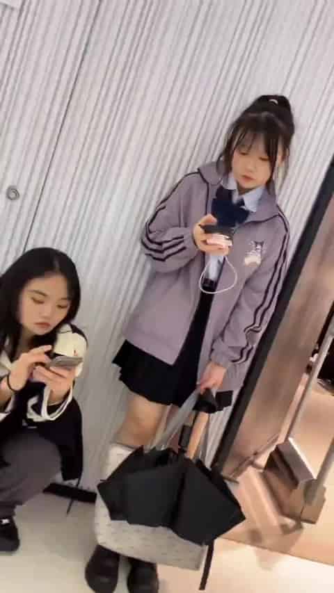 0975a9be-8b4c-4df4-82a9-f5e406354ac9.mp4