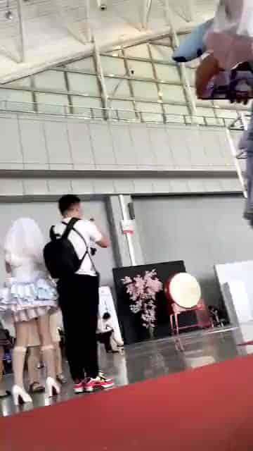 3db70cae-8b96-4af7-aad8-5d9bc9cf2ed4.mp4