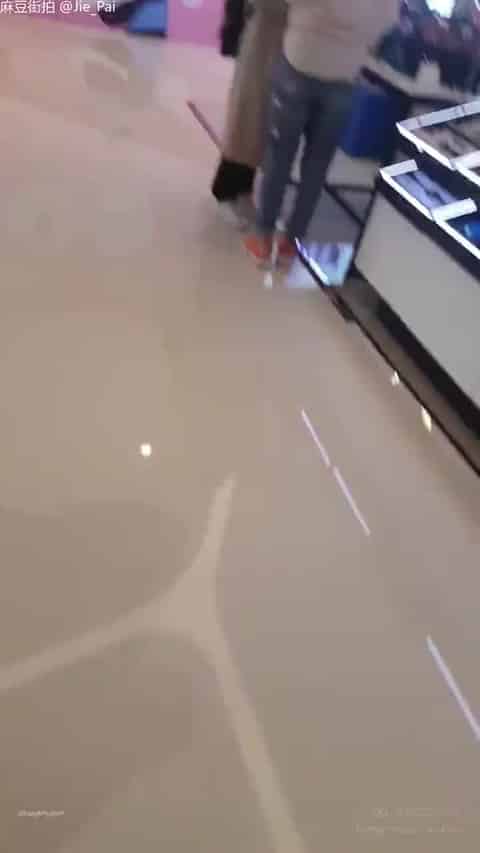 76db16d4-c4bc-4a02-be61-2401cc567dd4.mp4