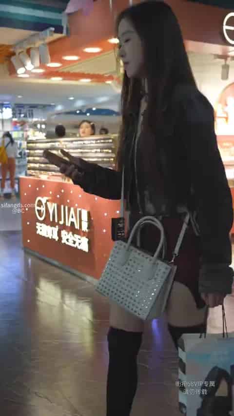 dd315089-28a7-465b-8193-1e12600cdad1.mp4