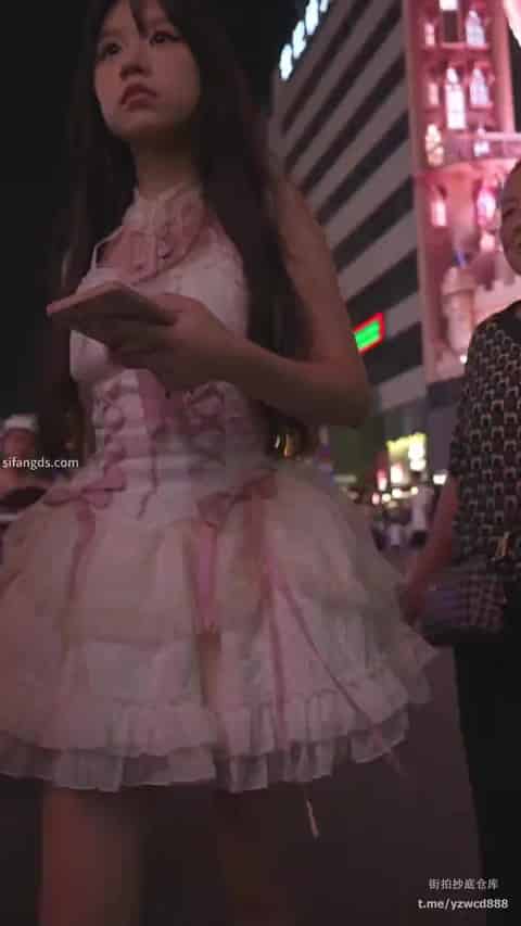 f918ee48-d468-4d4b-9d40-fe17ec3ac610.mp4